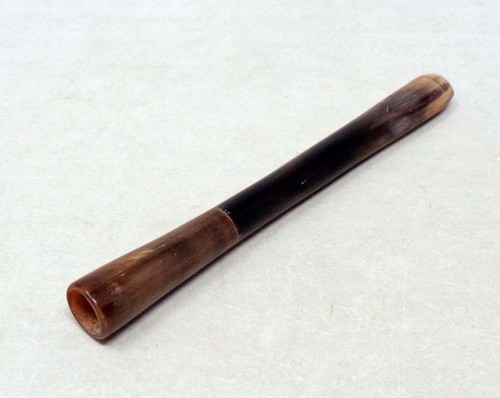 Fume cigarette ancien corne - en,