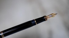 STYLO PLUME PARKER DUOFOLD  INTER NOIR - PLUME OR MASSIF 18K - OBLIQUE LARGE