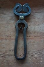 RARE ANCIENNE PINCE À CASSER LE SUCRE MUTZIG-FRAMONT FER FORGÉ