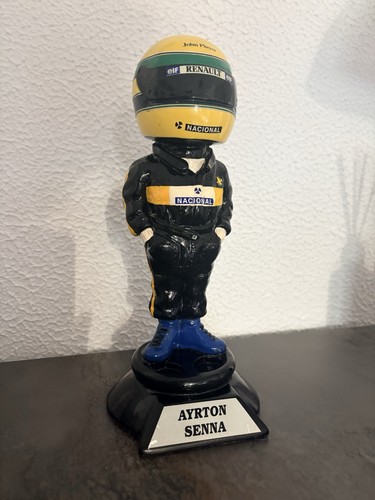 Renault ayrton senna figurine - renault,