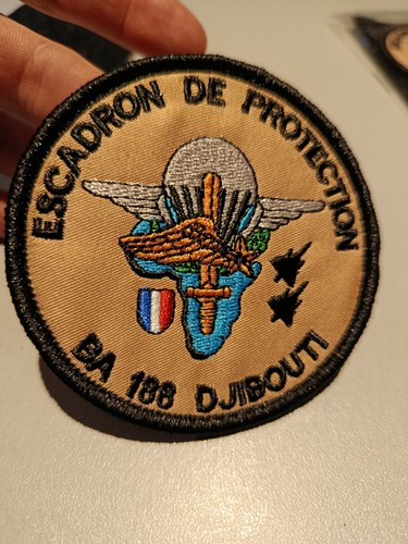 écusson militaire base