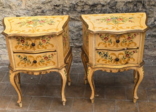 ANCIENNE TABLE DE CHEVET