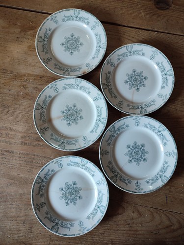 Anciennes assiettes - ,