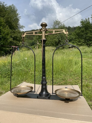 Ancienne balance fonte - ancienne,