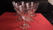 Service de 6 verres à eau en cristal forme gondole côtes plates, Baccarat St Lou