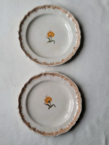 Paire assiettes moustiers - assiettes,