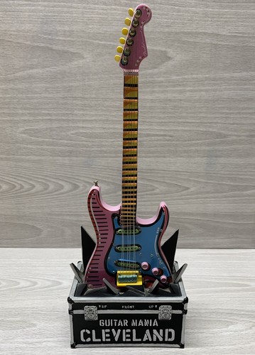 2005 cleveland guitar mania - 2005,