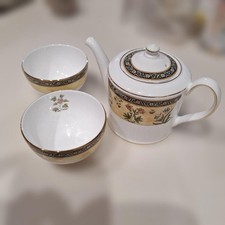 Ensemble théière et tasse