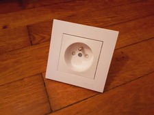 SCHNEIDER MILUZ 1 prise 2