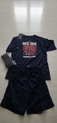 Ensemble foot paris back2 - foot,