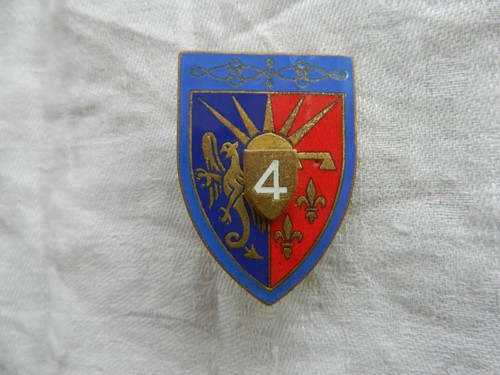 Insigne militaire - militaire, 4°