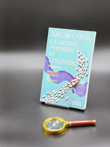 Grande pyramide et - grande,