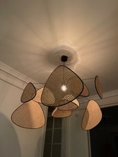 luminaire suspension cannage bords noirs avec ampoule 