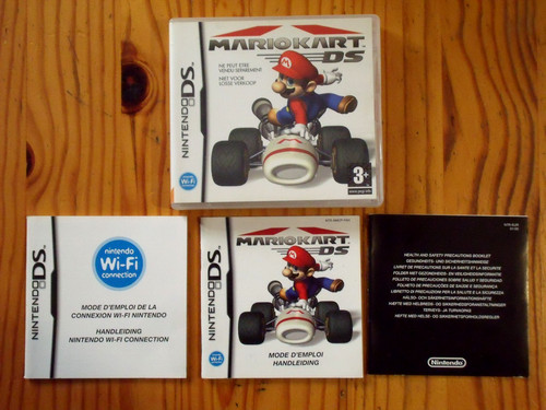 Boite avec les notices mario - notices,