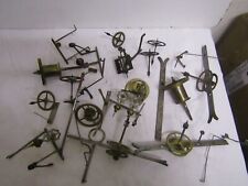 ref 47...lot d engrenages et rouages de mouvement d horloge comtoise