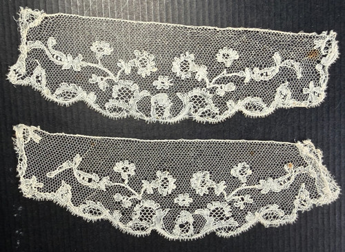Dentelle ancienne paire de - dentelle,