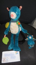 doudou peluche d'activités Panthère Zimba bleu vert dans la jungle MOULIN ROTY