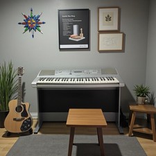 Yamaha Portatone YPT 300