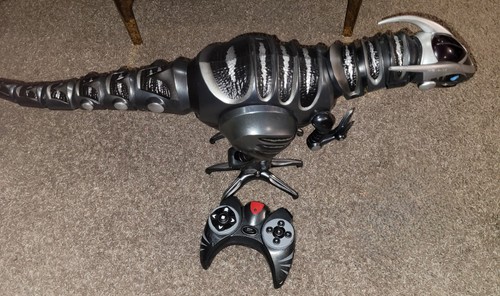 Wow wee roboraptor - wee,