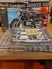 REVELL 7956 Kawasaki ZEPHYR 550 1/12