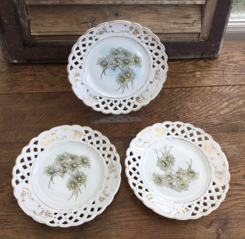 Assiettes decoratives ajourees - assiettes,