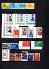 lot 40 timbres Liechtenstein de 1966 à 1978 ( 2 scans )