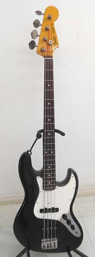 Guitare basse électrique