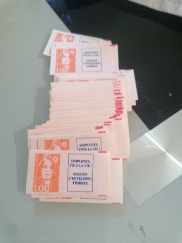 Lot 100 autoadhésif 8 - 100,