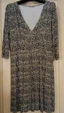 Élégante la robe noire et beige taille 40 - BNK