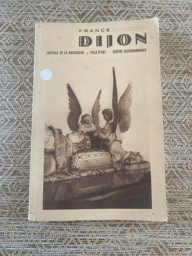 Ancien guide touristique - 📔,