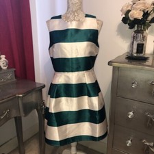 Robe cerceau rayée verte