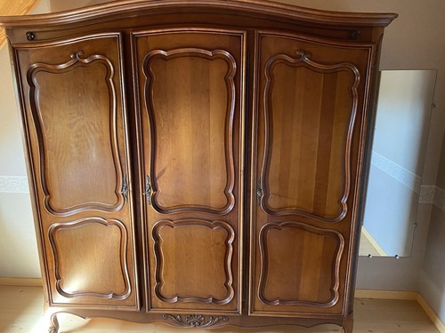 Armoire portes bois - portes,