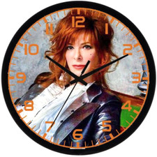 Pendule Murale Mylène Farmer, Diamètre 22 cm. couleur noir