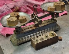 Balance ancienne + poids