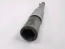 AXE DE ROUE AVANT TRIUMPH BONNEVILLE 2005-2015 / NE 23794