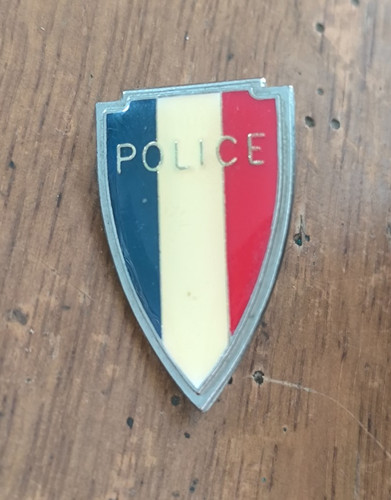 Insigne police vis - à,