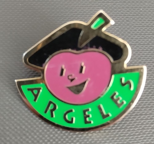 Pin argeles pomme - pin's,
