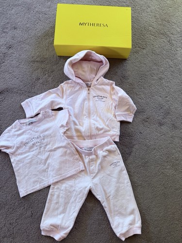 200 authentic baby dior - $1,200,