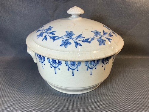 Ancienne soupière - , en