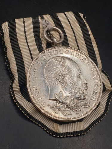 Médaille barrette