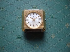 1 montre -LIP- plaqué or de présentation pour vendre chez détaillant