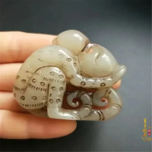 Old jade carving monkey - jade,