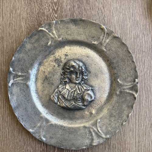 Assiette étain signe - assiette,