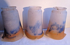 3 tulipes en verre marmoréen, base orange et touches marbrées de bleu, Degué?