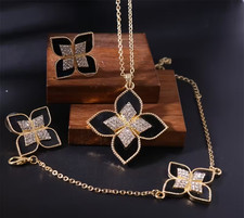 Ensemble de bijoux fleurs or