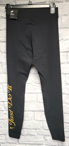 Nwt nike femme essential - s,