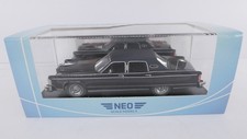 NEO  1/43 LINCOLN CONTINENTAL TOWN CAR METALLIC BLUE
