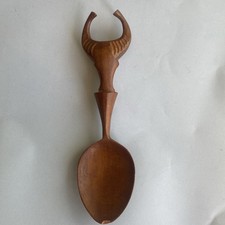 Superbe cuillère en bois  21 cm
