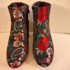 Bottines à talons en satin