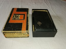 Ancien appareil photo à soufflet Kodak Junior Six 20 dans sa boite d'origine